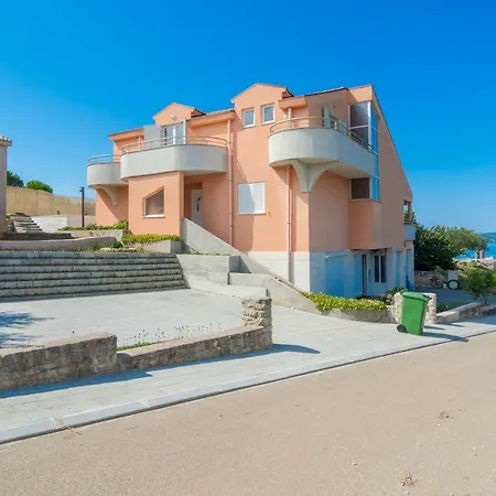 Matela Villa